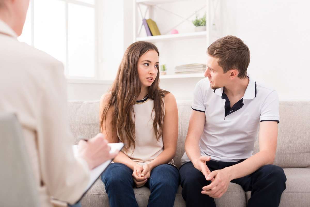 finding a couples therapist